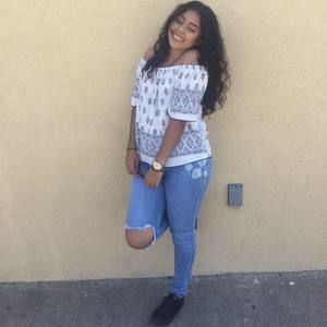 Meet your Posher, Gaby